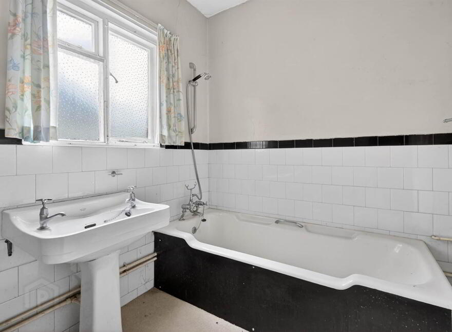 1 Deramore Park, Belfast, BT9 5JW