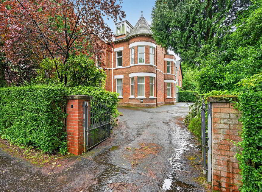 1 Deramore Park, Belfast, BT9 5JW