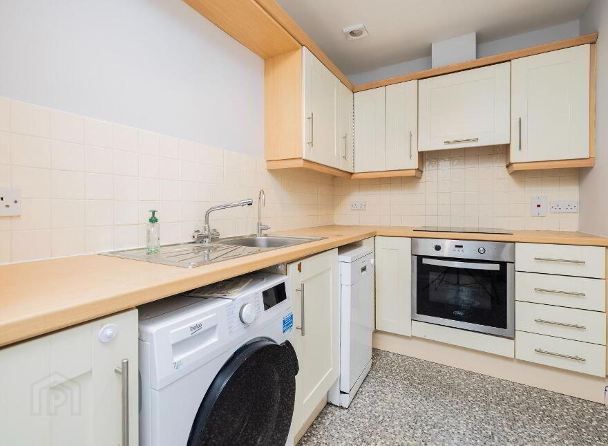 54 Boroimhe Blackthorn, Swords, K67ER82