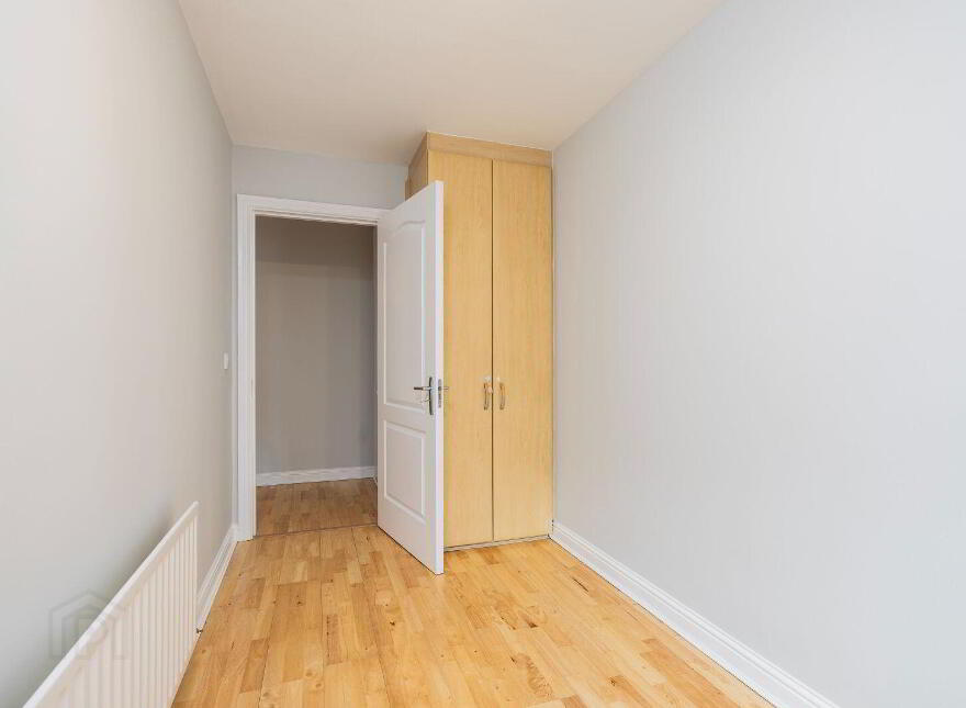 54 Boroimhe Blackthorn, Swords, K67ER82