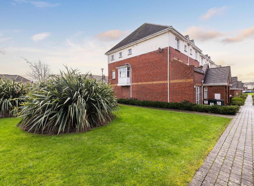 54 Boroimhe Blackthorn, Swords, K67ER82