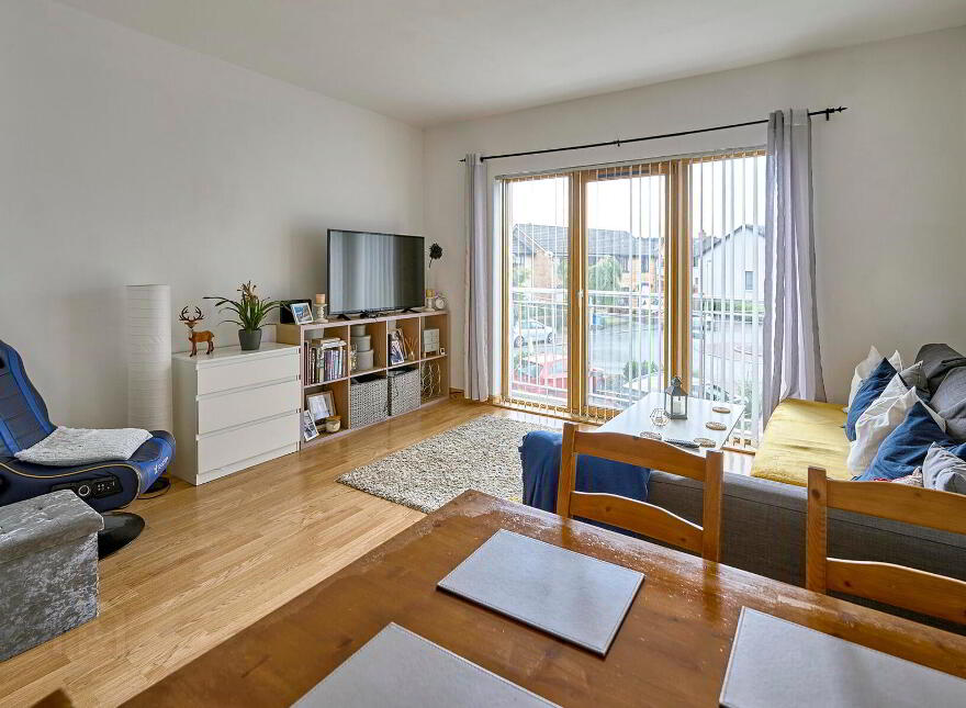 24d Shaftesbury Road, Bangor, BT20 3GD