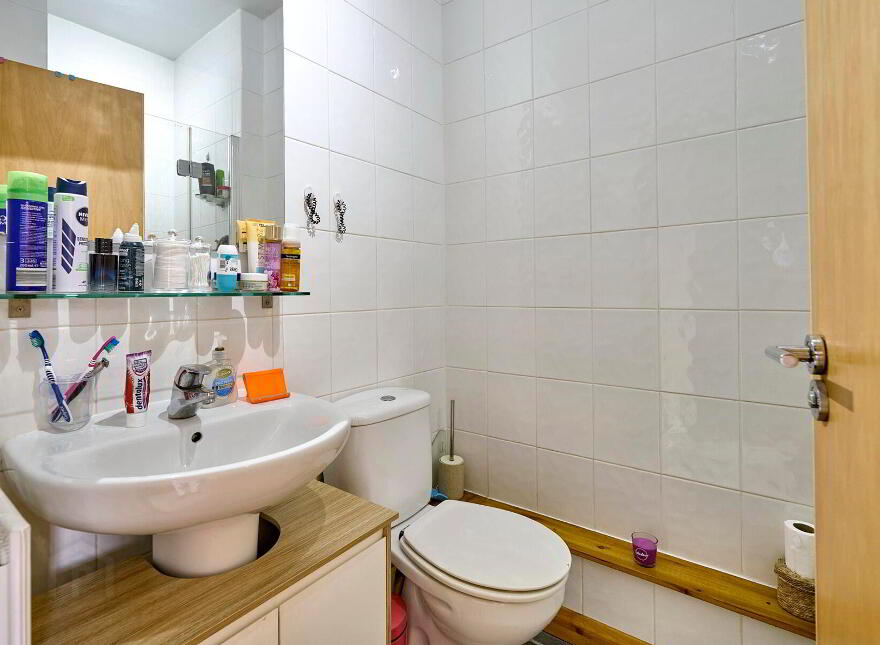 24d Shaftesbury Road, Bangor, BT20 3GD