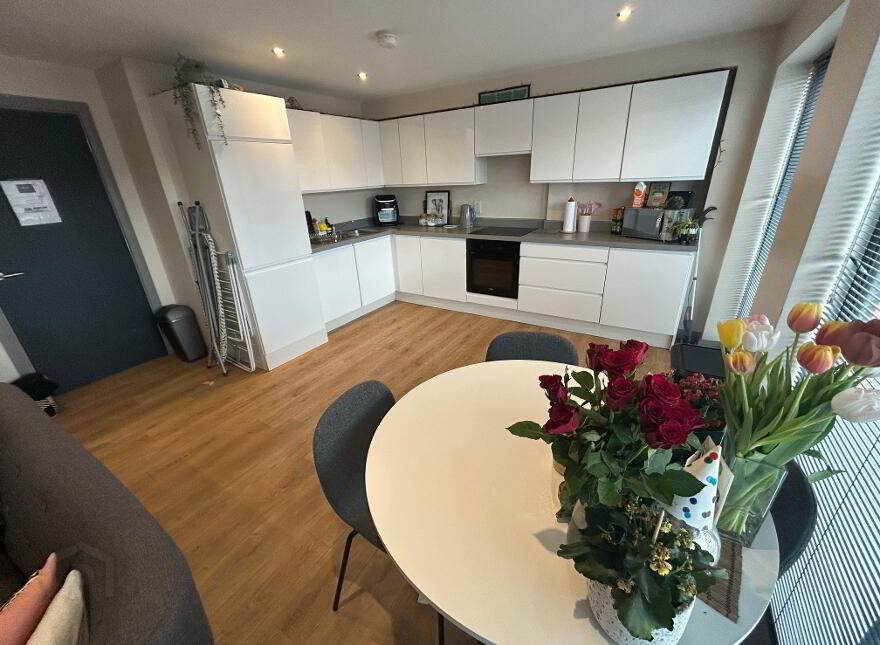 Apt 12, 1 Sussex Place, Belfast, BT2 8AL