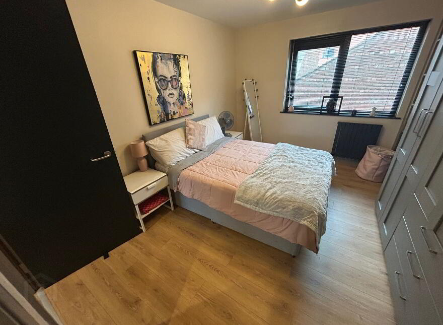 Apt 12, 1 Sussex Place, Belfast, BT2 8AL