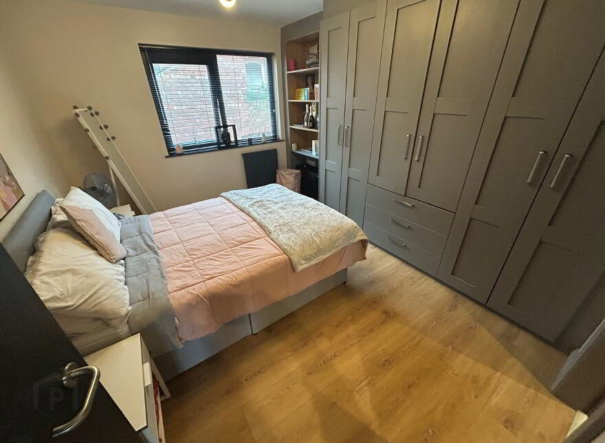 Apt 12, 1 Sussex Place, Belfast, BT2 8AL