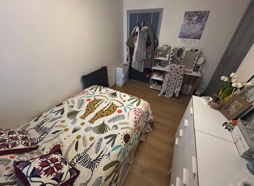 Apt 12, 1 Sussex Place, Belfast, BT2 8AL