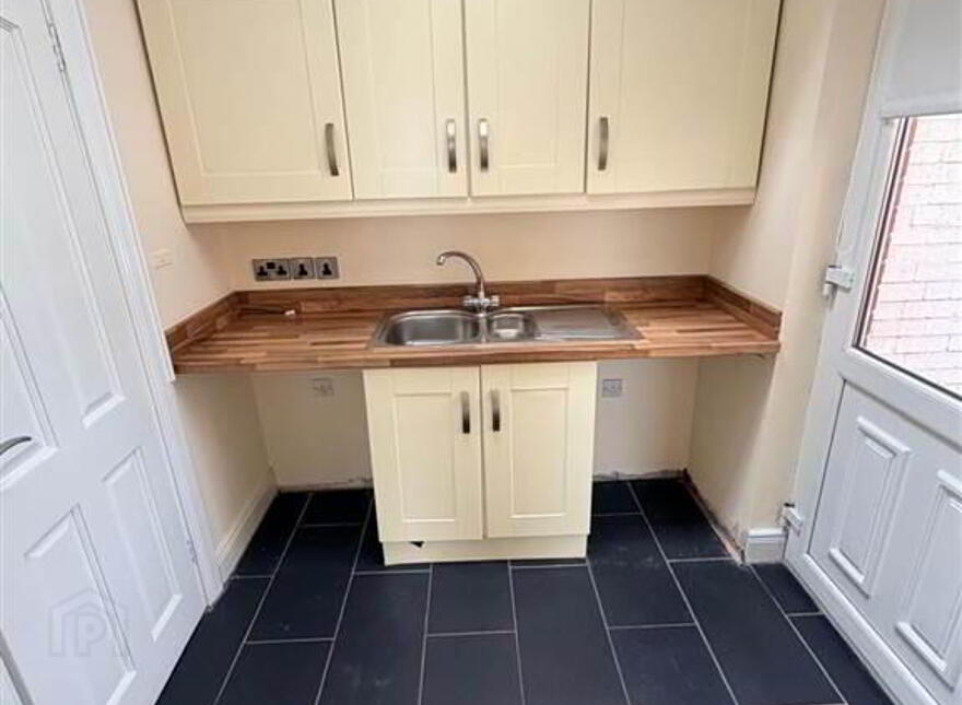 9 Parkmount Road, Belfast, BT15 4EQ