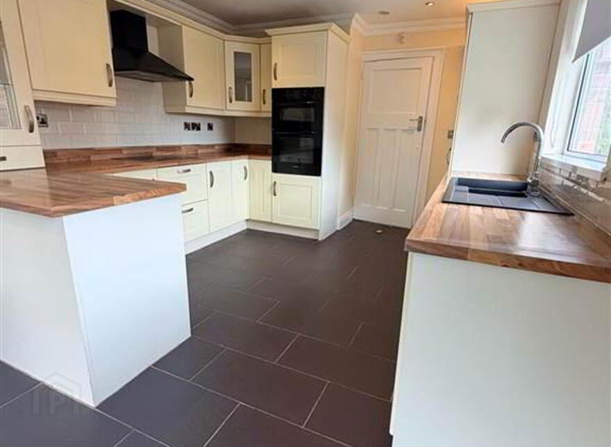 9 Parkmount Road, Belfast, BT15 4EQ