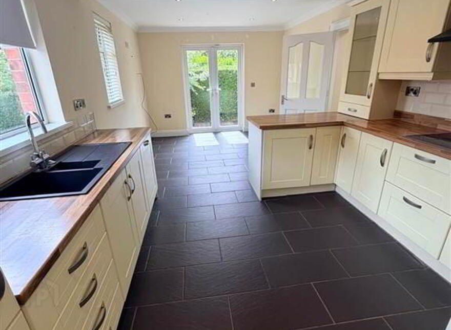 9 Parkmount Road, Belfast, BT15 4EQ