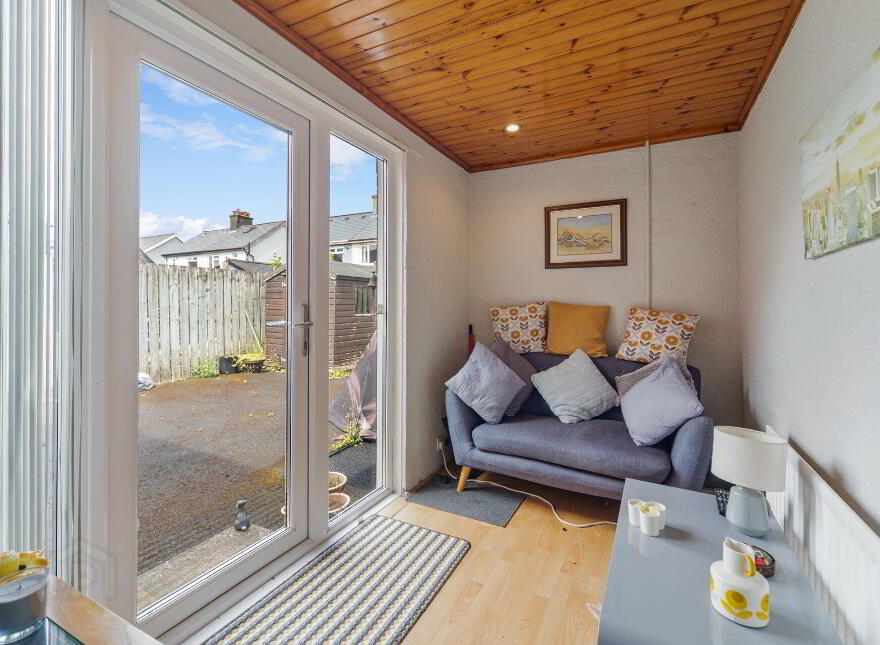 74 Loopland Park, Belfast, BT6 9DZ