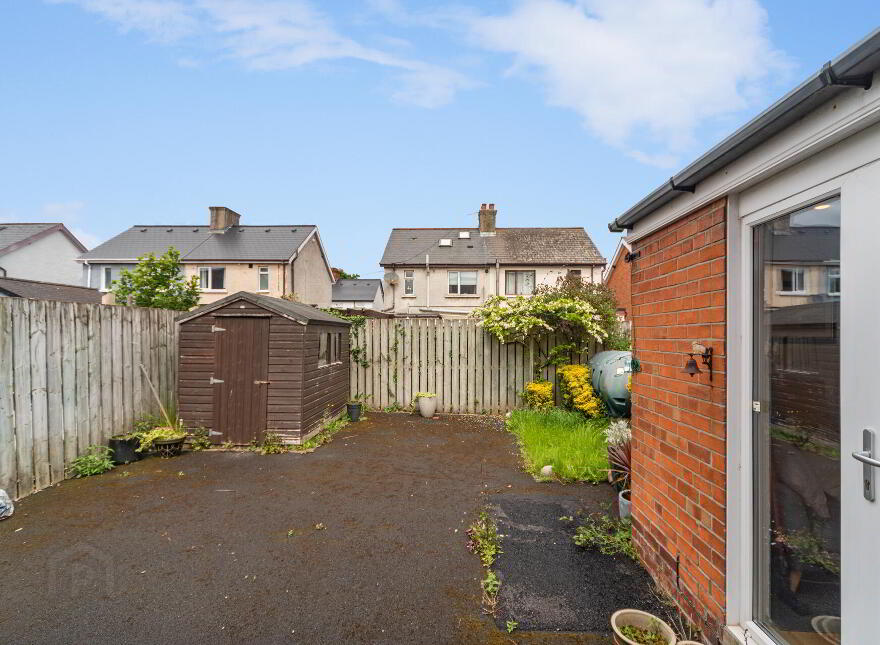 74 Loopland Park, Belfast, BT6 9DZ