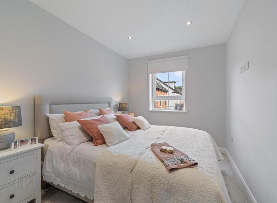 Apt 6, Castlehill Wood, Belfast, BT4 3PJ
