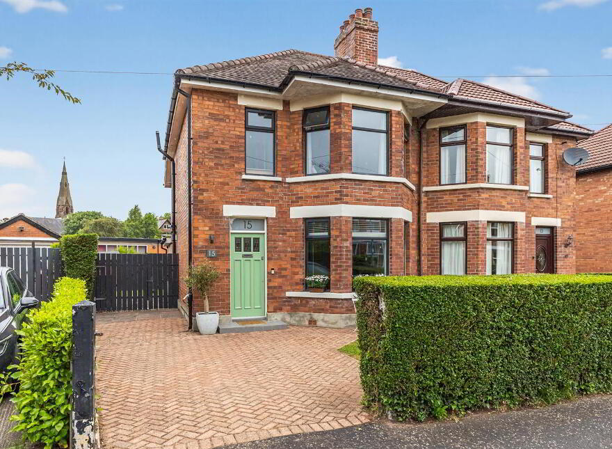 15 Chesterfield Park, Belfast, BT6 0HQ