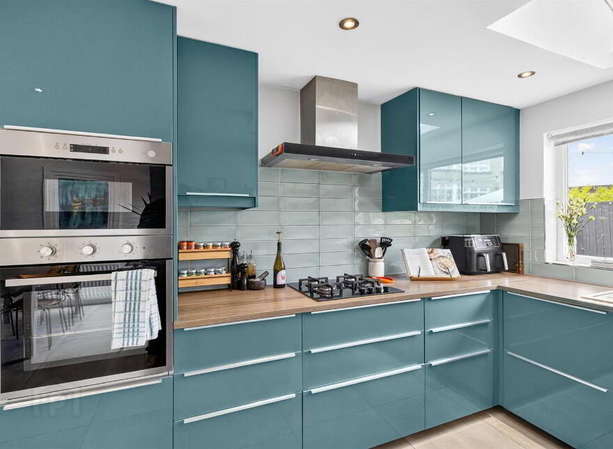 15 Chesterfield Park, Belfast, BT6 0HQ