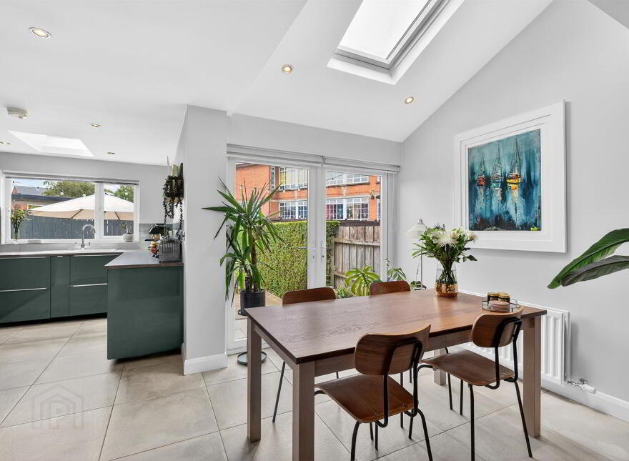 15 Chesterfield Park, Belfast, BT6 0HQ