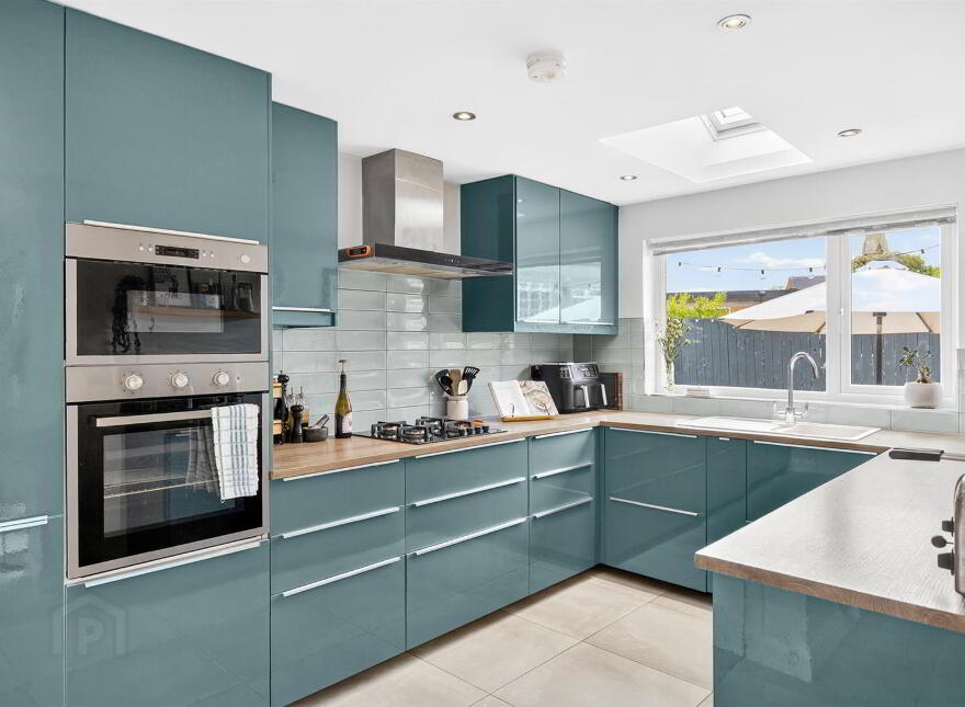 15 Chesterfield Park, Belfast, BT6 0HQ