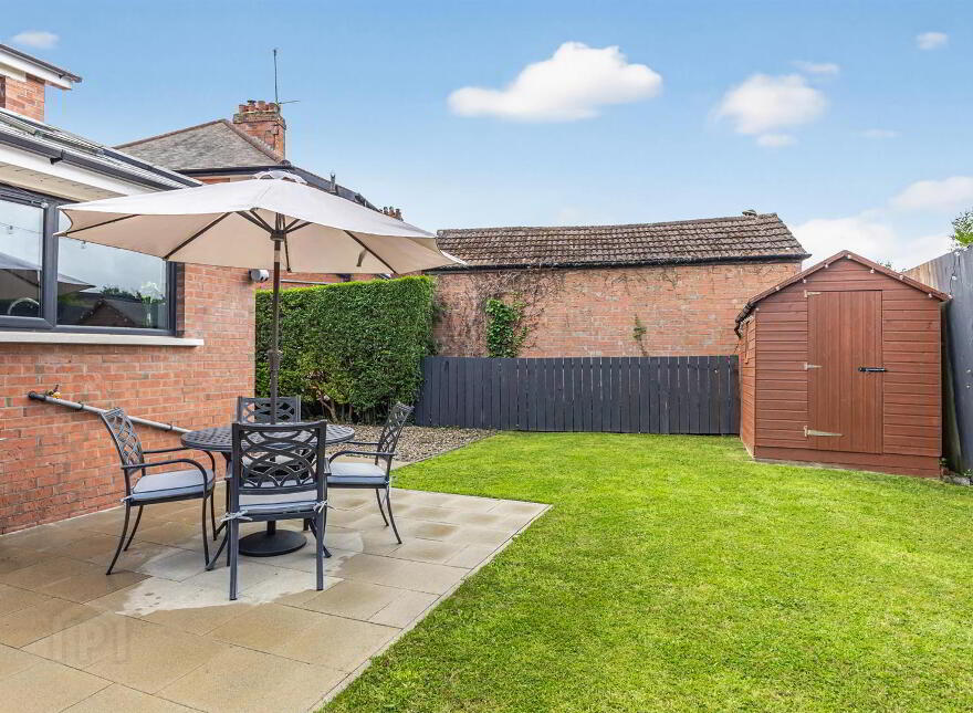 15 Chesterfield Park, Belfast, BT6 0HQ