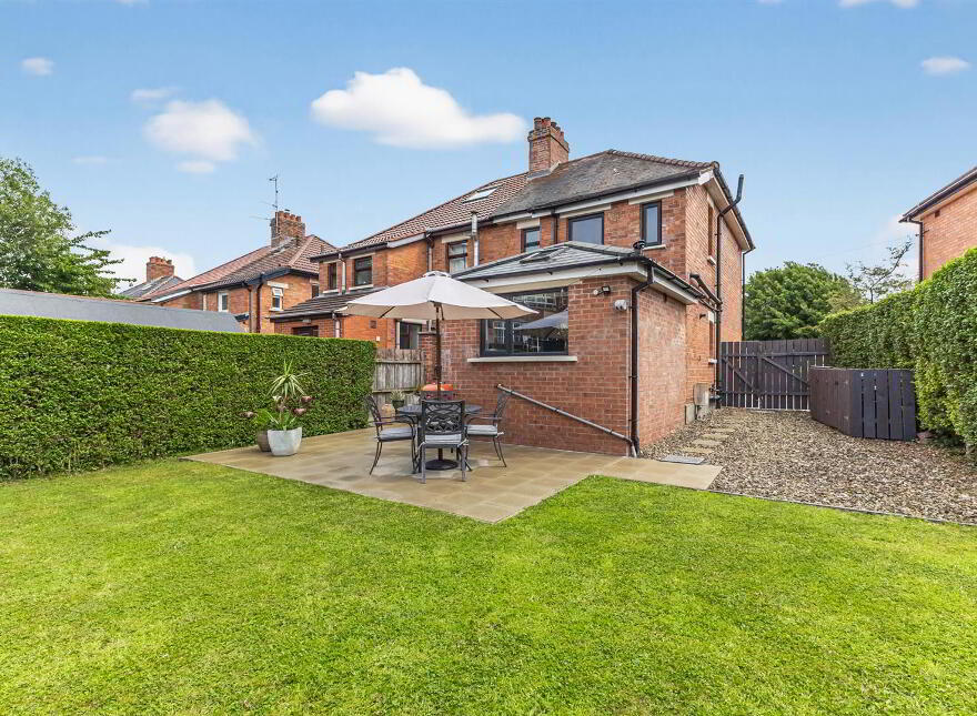 15 Chesterfield Park, Belfast, BT6 0HQ