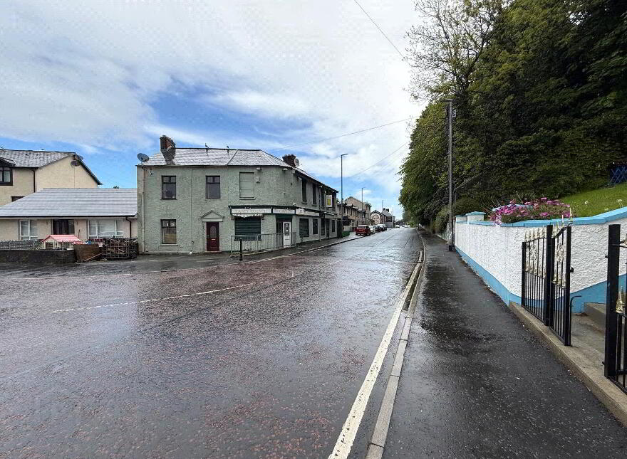 2 & 2a Brandywell Road, Derry, BT48 9HT