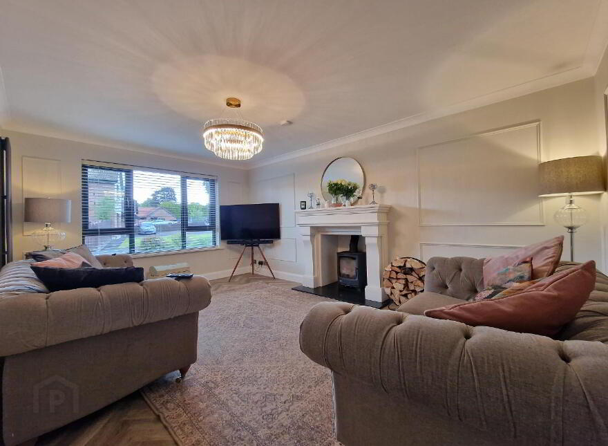 15 Waringfield Drive, Moira, BT67 0FB