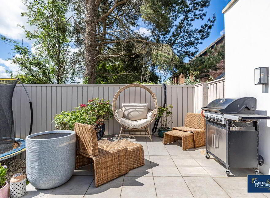 15 Waringfield Drive, Moira, BT67 0FB