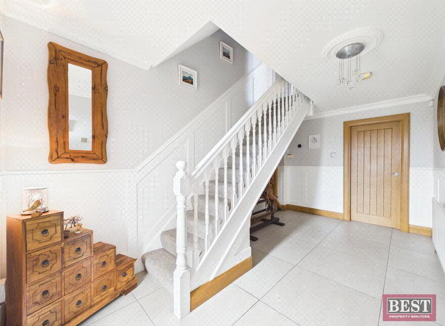 7 Kilvarragh, Newry, BT35 8XD