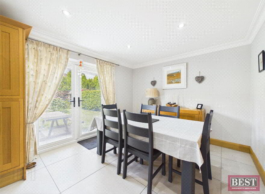 7 Kilvarragh, Newry, BT35 8XD