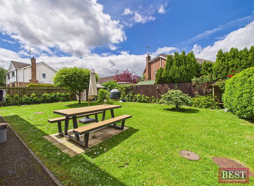 7 Kilvarragh, Newry, BT35 8XD