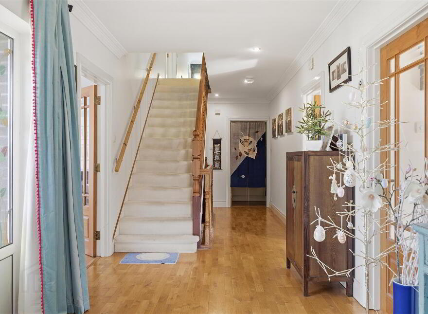 19 Rocky Road, Upper Knockbreda Road, Belfast, BT6 9QL