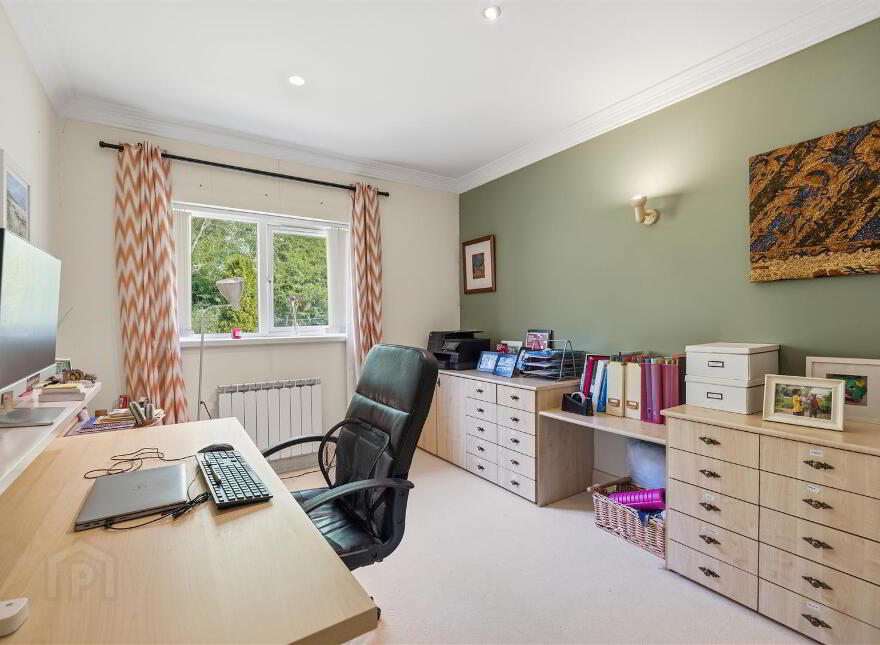 19 Rocky Road, Upper Knockbreda Road, Belfast, BT6 9QL