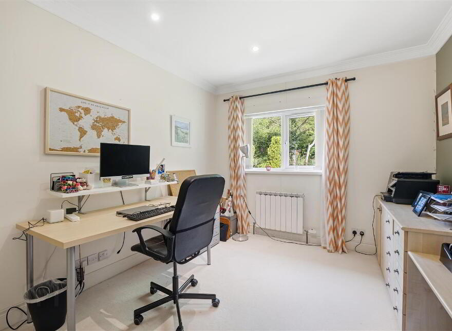 19 Rocky Road, Upper Knockbreda Road, Belfast, BT6 9QL