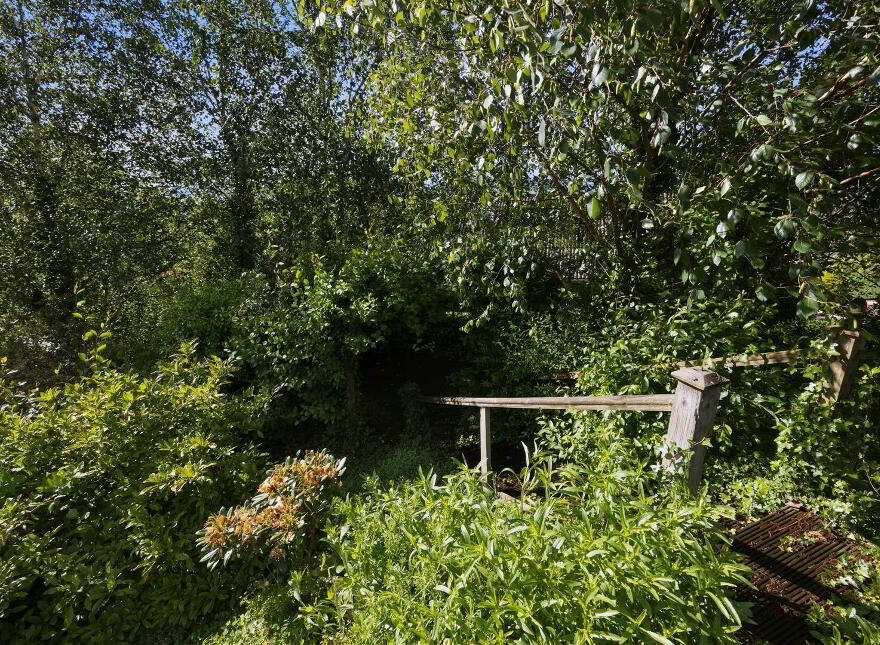 19 Rocky Road, Upper Knockbreda Road, Belfast, BT6 9QL