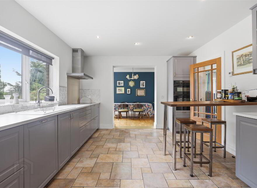19 Rocky Road, Upper Knockbreda Road, Belfast, BT6 9QL