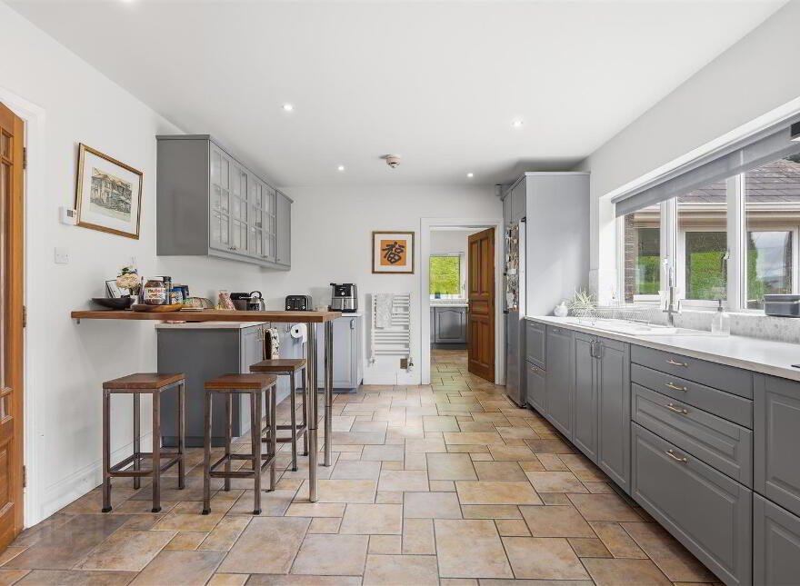 19 Rocky Road, Upper Knockbreda Road, Belfast, BT6 9QL