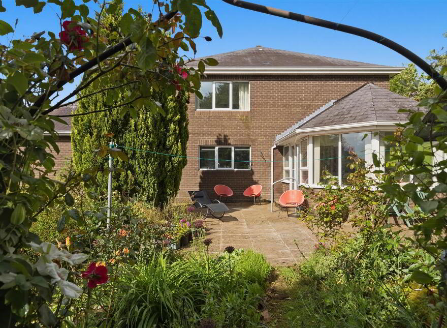 19 Rocky Road, Upper Knockbreda Road, Belfast, BT6 9QL