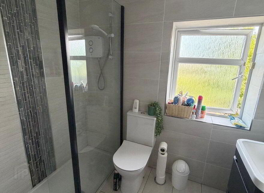 156 Knockpogue Avenue, Farranree, T23E1T6