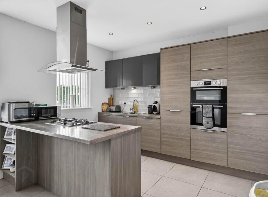 10 Fairfields Manor, Lisburn, BT28 3WA