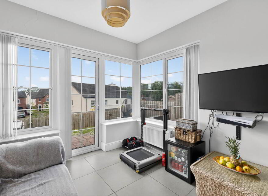 10 Fairfields Manor, Lisburn, BT28 3WA