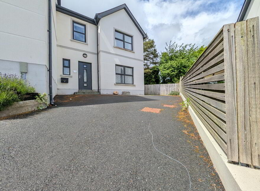 5 Dundrinne Close, Castlewellan, BT31 9FA