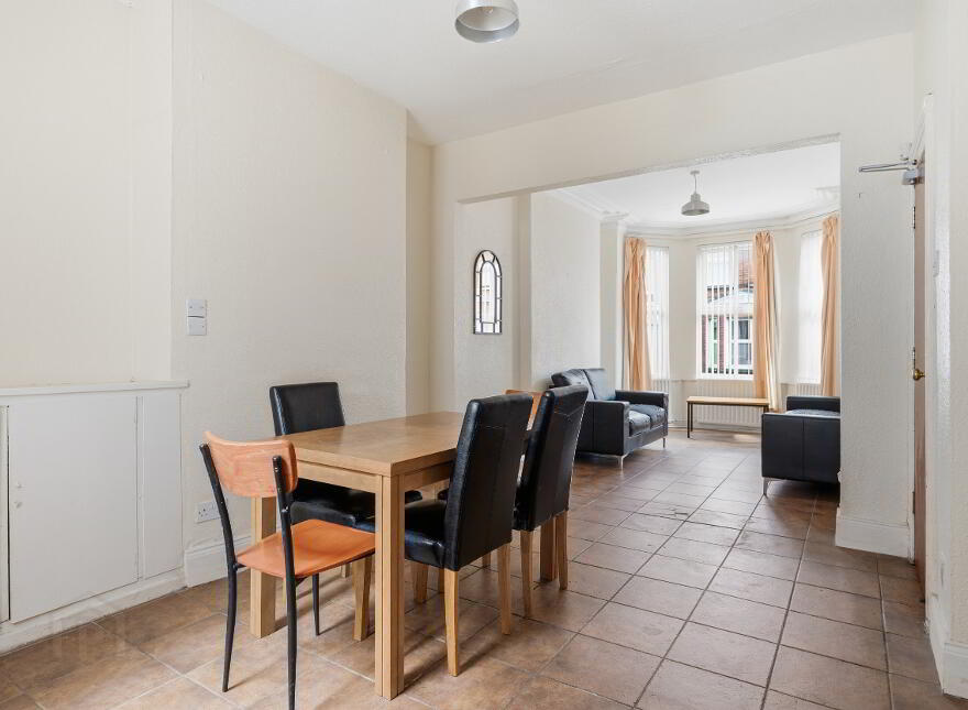 28 Elaine Street, Stranmillis, Belfast, BT9 5AR