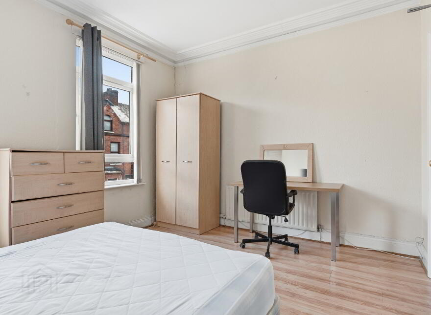 28 Elaine Street, Stranmillis, Belfast, BT9 5AR