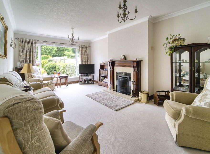 45 Woodland Park, Lisburn, BT28 1LQ