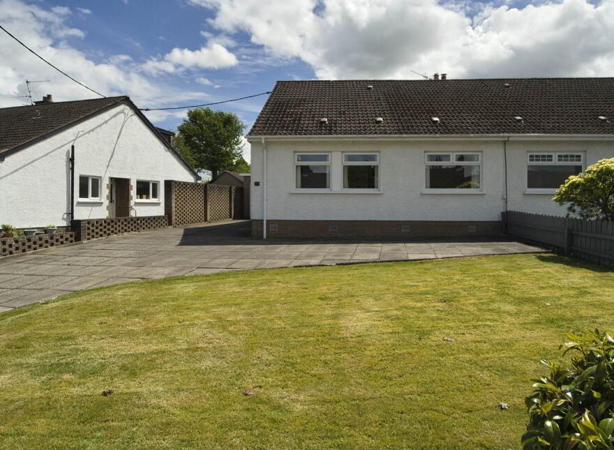 45 Woodland Park, Lisburn, BT28 1LQ