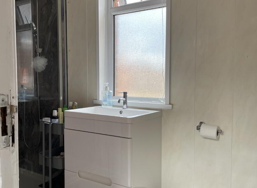 6 Rugby Parade, Belfast, BT7 1PY