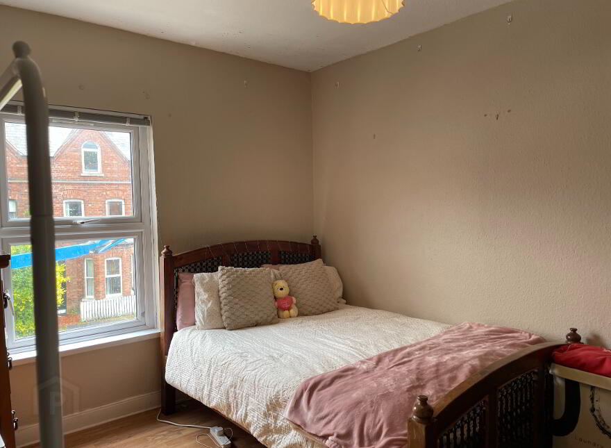 6 Rugby Parade, Belfast, BT7 1PY