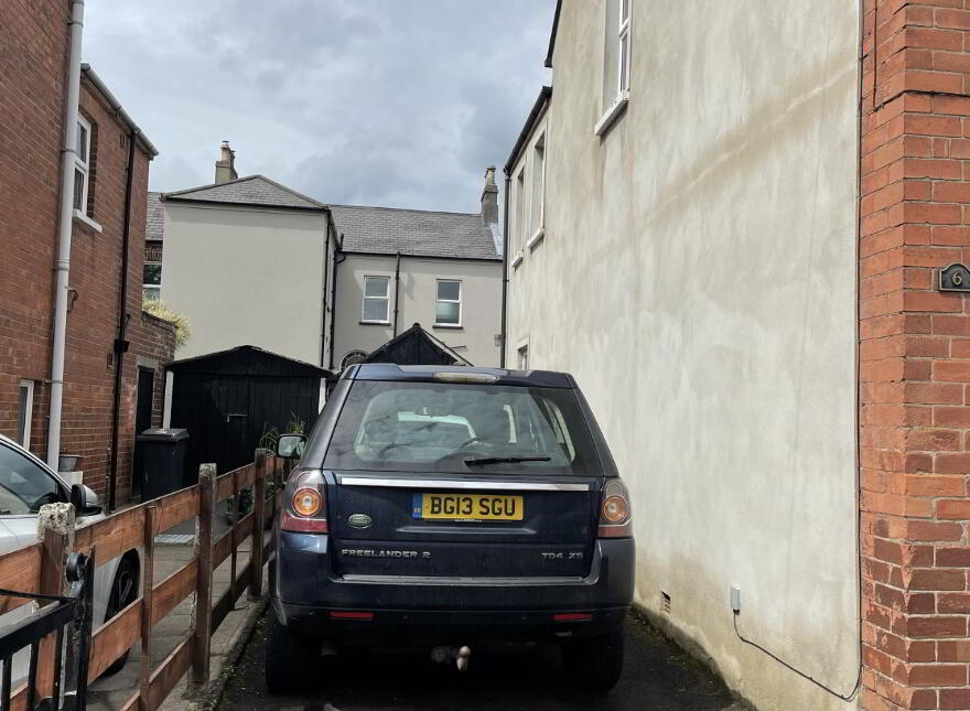 6 Rugby Parade, Belfast, BT7 1PY