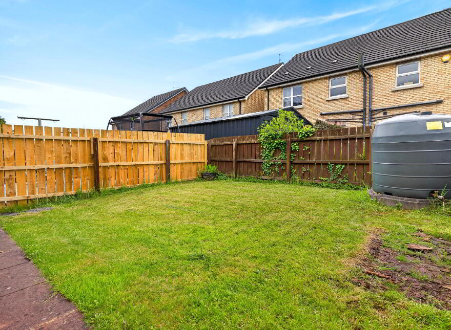 81 Rossdale, Ballymena, BT42 2SA