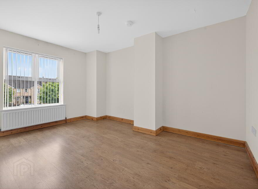 81 Rossdale, Ballymena, BT42 2SA