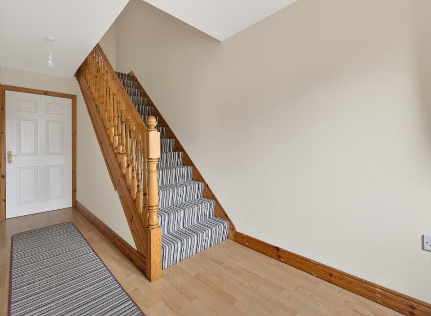 81 Rossdale, Ballymena, BT42 2SA